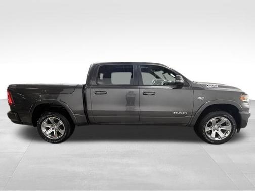 Granite Crystal Clearcoat Metallic 2026 RAM 1500 Big Horn/Lone Star