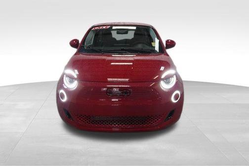 2024 FIAT 500e Base
