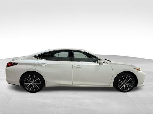 2022 Lexus ES 350 Base