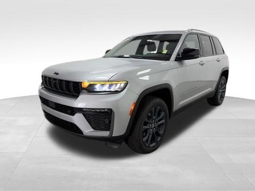 Silver Zynith 2026 Jeep Grand Cherokee Limited