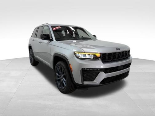 Silver Zynith 2026 Jeep Grand Cherokee Limited