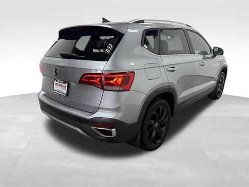 Pyrite Silver Metallic 2023 Volkswagen Taos 1.5T SE