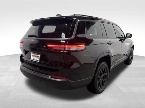 Diamond Black 2026 Jeep Grand Cherokee L Laredo