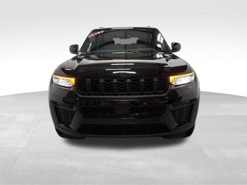 Diamond Black 2026 Jeep Grand Cherokee L Laredo