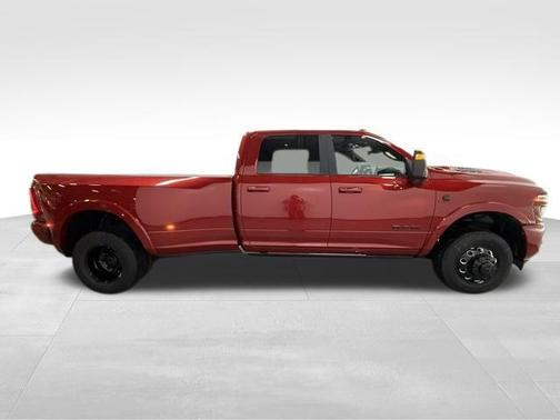 Molten Red Pearlcoat 2026 RAM 3500 Limited