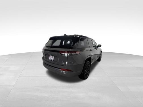 Gray 2027 Jeep Grand Cherokee Summit