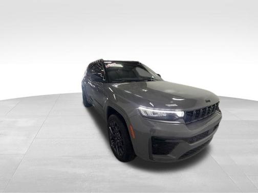 Gray 2027 Jeep Grand Cherokee Summit