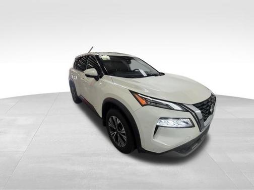 White 2021 Nissan Rogue SV