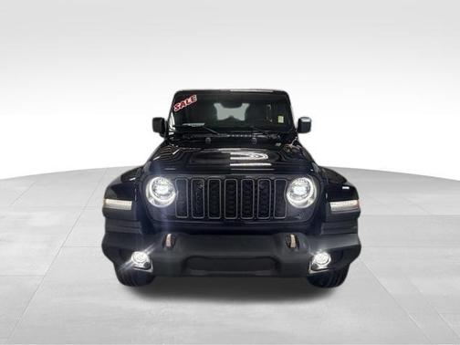 Black Clearcoat 2026 Jeep Wrangler Sport
