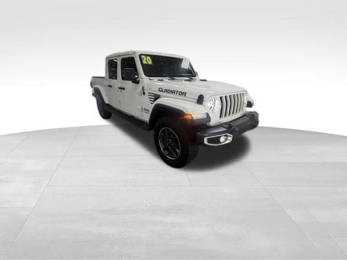 Bright White Clearcoat 2020 Jeep Gladiator Overland