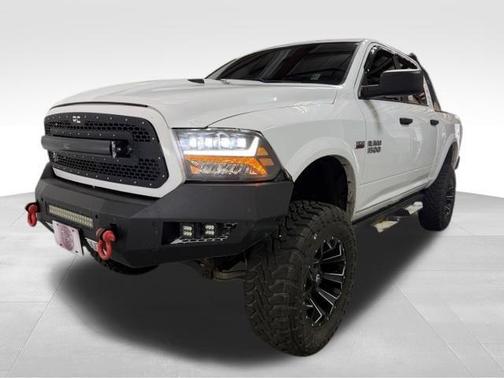 Bright White Clearcoat 2016 RAM 1500 SLT