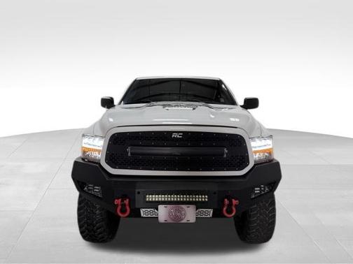 Bright White Clearcoat 2016 RAM 1500 SLT