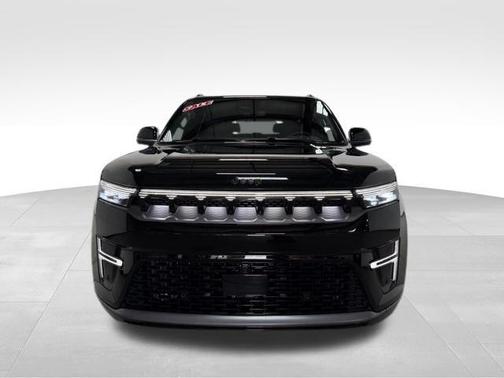 Gloss Black 2026 Jeep Grand Wagoneer LIMITED ALTITUDE