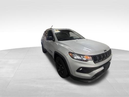 Silver Zynith 2026 Jeep Compass Latitude