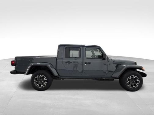 Anvil Clearcoat 2026 Jeep Gladiator Sport