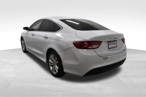 2016 Chrysler 200 LX