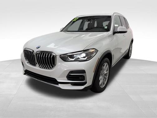 Mineral White Metallic 2022 BMW X5 xDrive40i