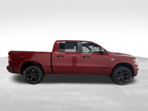 Molten Red Pearlcoat 2026 RAM 1500 Big Horn/Lone Star