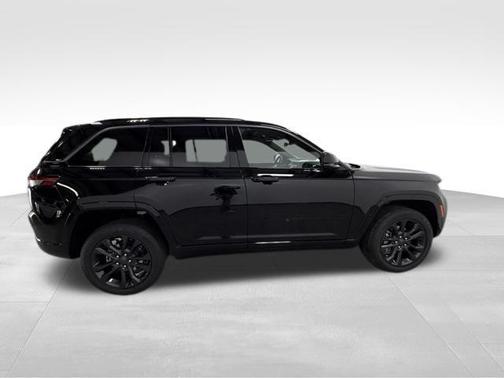 Diamond Black 2026 Jeep Grand Cherokee Limited