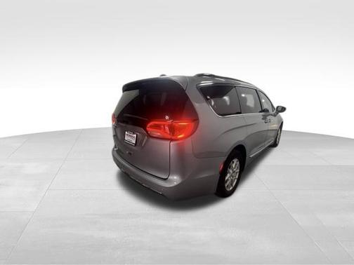 Billet Silver Metallic Clearcoat 2020 Chrysler Pacifica Touring-L