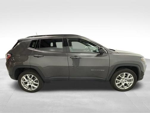 2023 Jeep Compass Latitude Lux