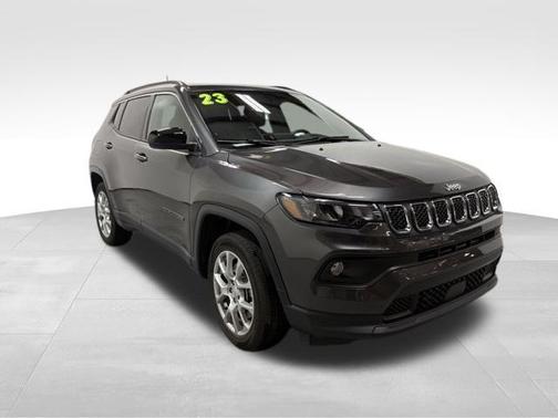 2023 Jeep Compass Latitude Lux