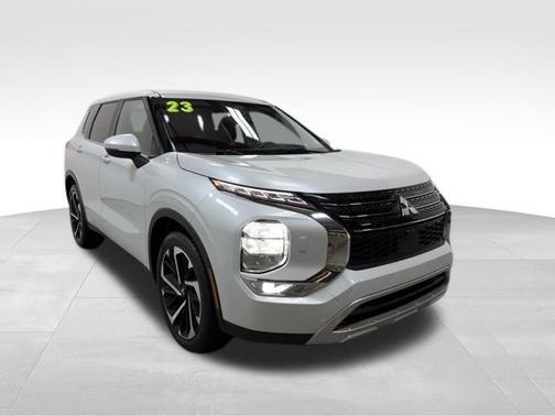 2023 Mitsubishi Outlander SE Special Edition