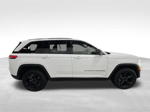 2023 Jeep Grand Cherokee Laredo