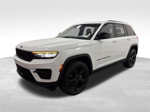 2023 Jeep Grand Cherokee Laredo