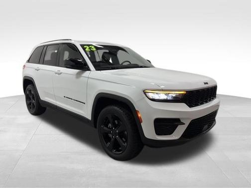 2023 Jeep Grand Cherokee Laredo