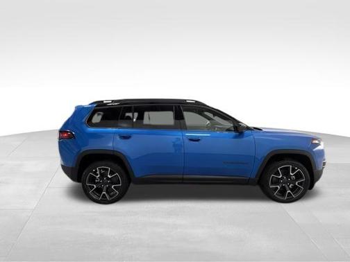 Hydro Blue Pearlcoat 2026 Jeep Cherokee Overland