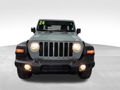 Earl Clearcoat 2024 Jeep Wrangler Sport