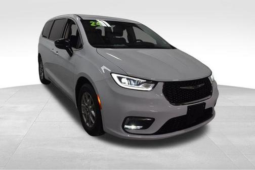2024 Chrysler Pacifica Touring-L
