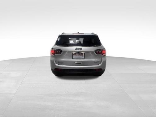 Silver Zynith 2024 Jeep Compass Latitude