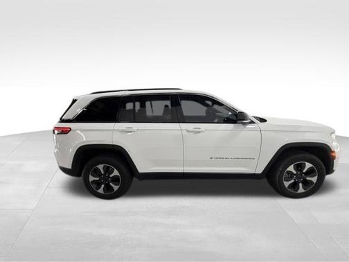 Bright White Clearcoat 2024 Jeep Grand Cherokee 4xe Base