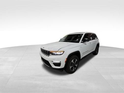 Bright White Clearcoat 2024 Jeep Grand Cherokee 4xe Base
