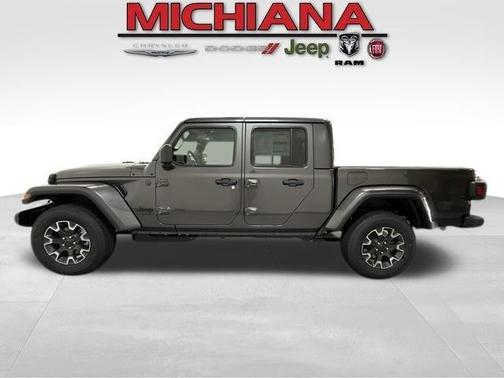 Granite Crystal Clearcoat Metallic 2026 Jeep Gladiator Sport