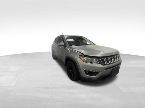 Billet Silver Metallic Clearcoat 2018 Jeep Compass Latitude