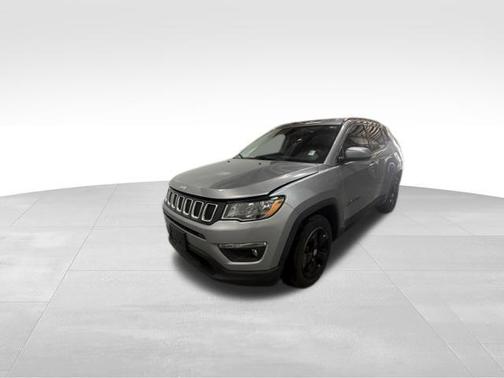 Billet Silver Metallic Clearcoat 2018 Jeep Compass Latitude