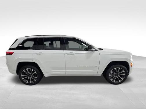 2025 Jeep Grand Cherokee Overland