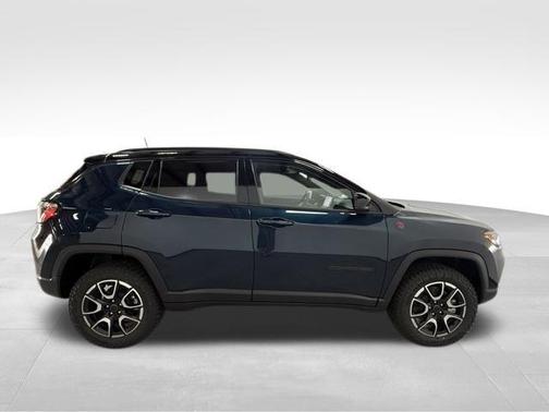 Fathom Blue Pearlcoat 2026 Jeep Compass Trailhawk