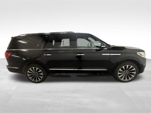 Black Velvet 2018 Lincoln Navigator L Select