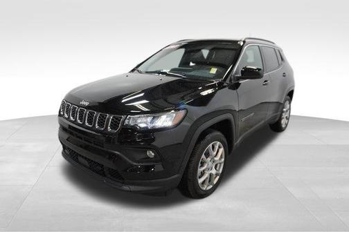 2024 Jeep Compass Latitude Lux
