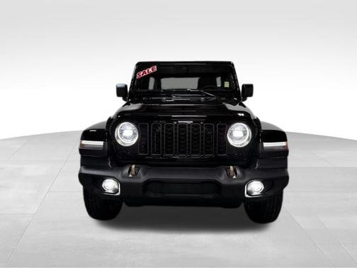 Black Clearcoat 2026 Jeep Wrangler Sport