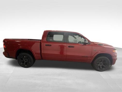 Molten Red Pearlcoat 2027 RAM 1500 Big Horn/Lone Star