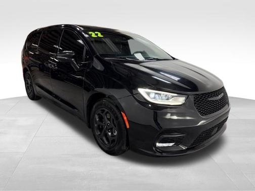 2022 Chrysler Pacifica Hybrid Touring L