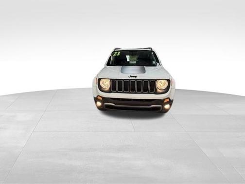 Alpine White Clearcoat 2023 Jeep Renegade Latitude