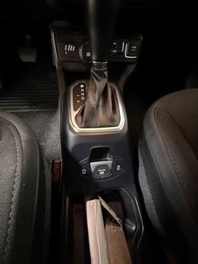 Alpine White Clearcoat 2023 Jeep Renegade Latitude