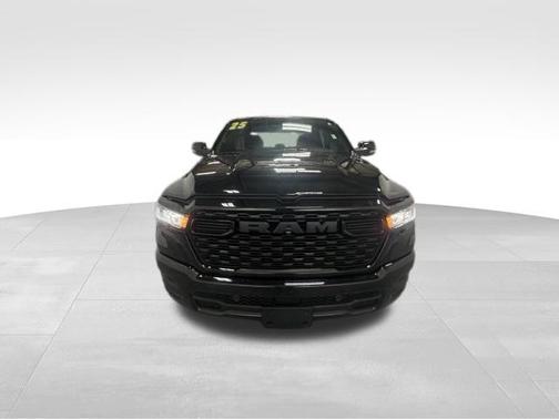 Diamond Black 2025 RAM 1500 Big Horn/Lone Star