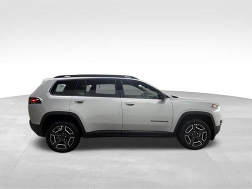 2026 Jeep Cherokee LAREDO/LIMITED